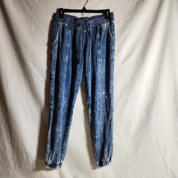 RVCA Pants - RVCA Distressed Jogger Womens M Blue Denim Look Thrashed See Pictures